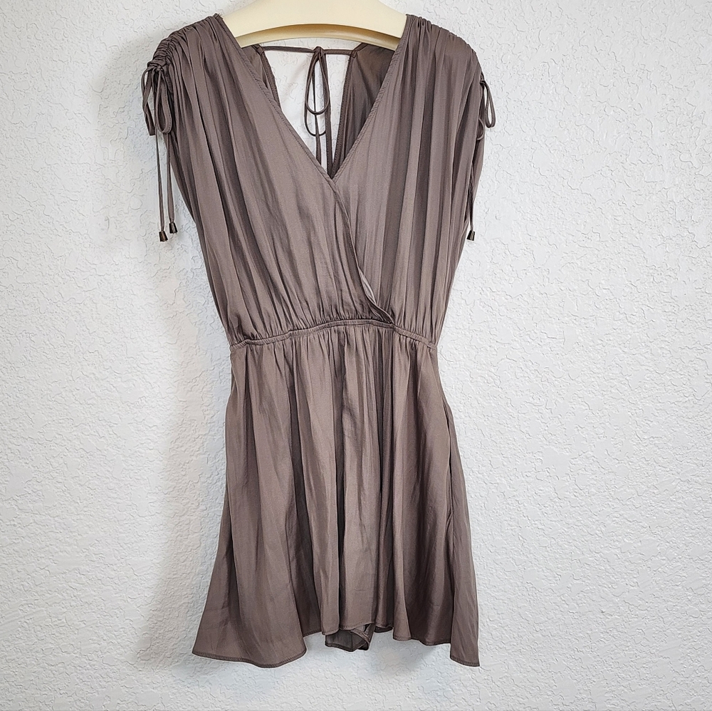 NWT Miou Muse Brown Surplice V Neck Drawstring Romper Small